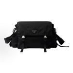 PRADA Re-Nylon brand classic enamel metal triangular logo crossbody single-shoulder bag, regular men\'s black style